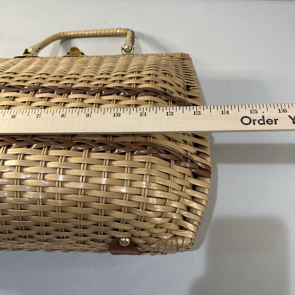 Vintage Wicker Rattan Handbag British Hong Kong Double Handles Footed Turnlock - Picture 7 of 8